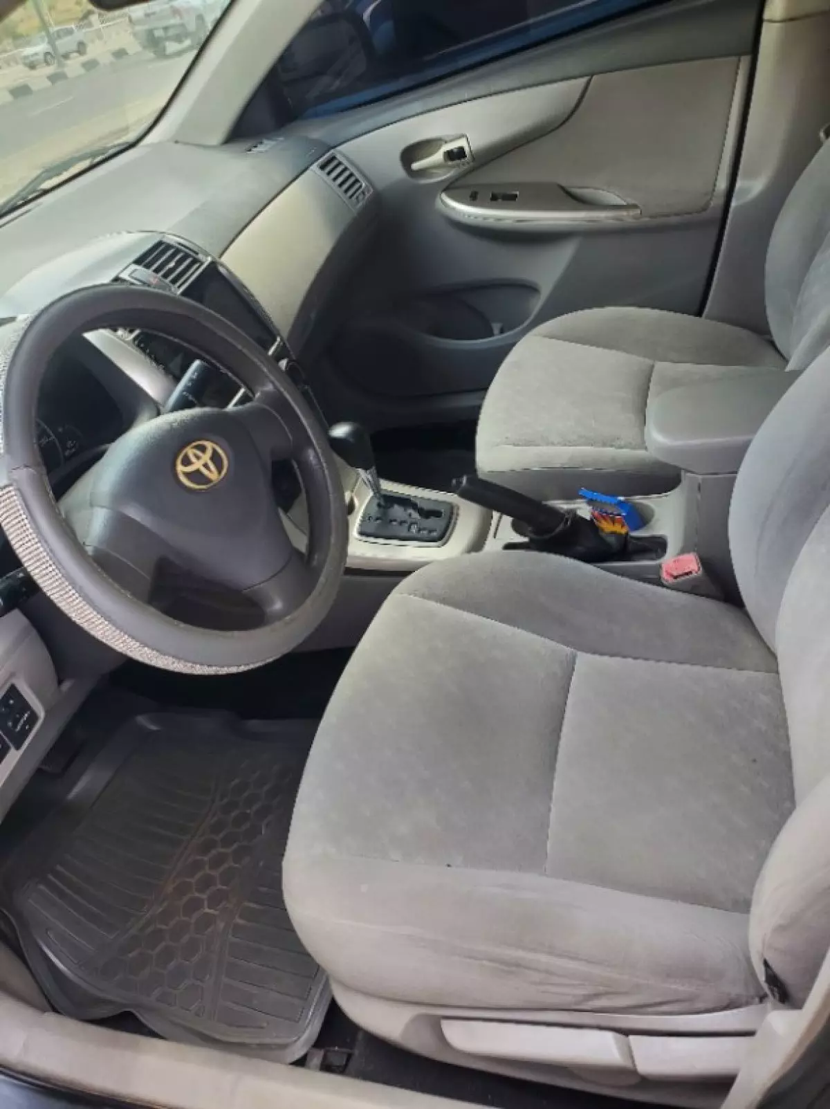 interiorFront