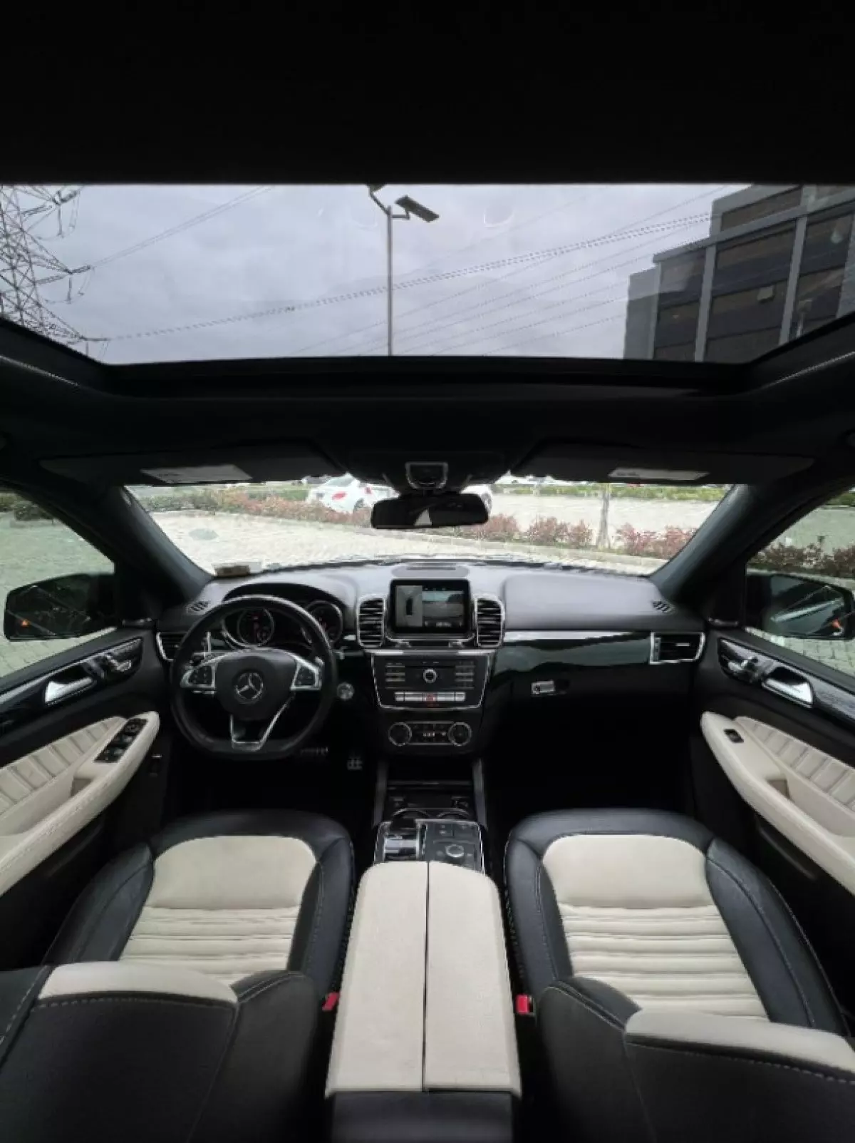 interiorFront