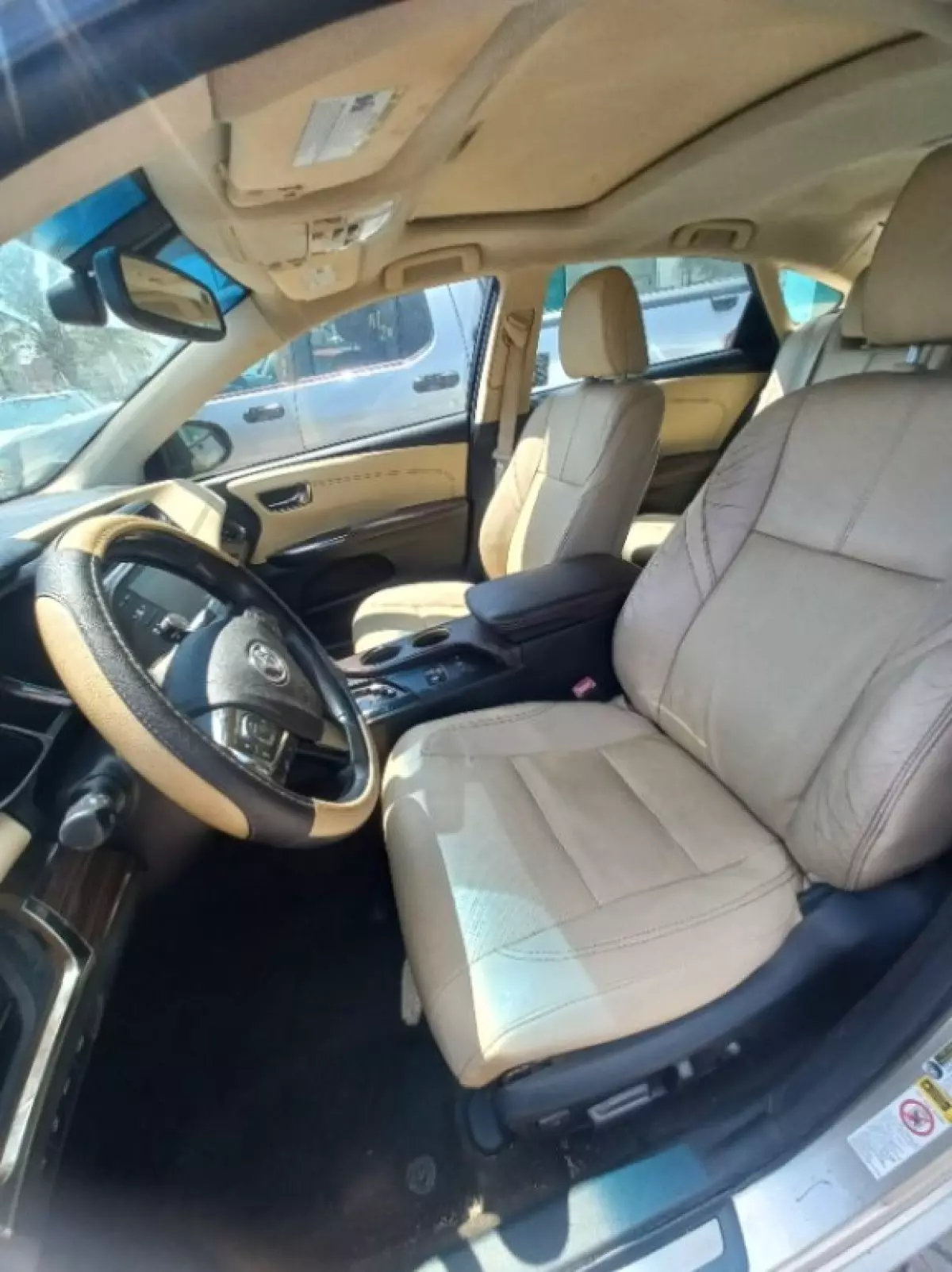 interiorFront