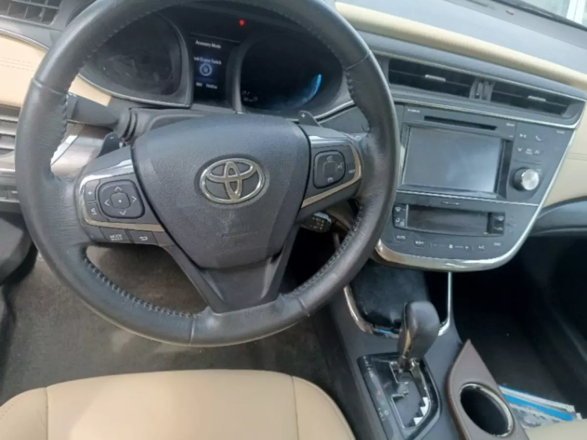 interiorFront
