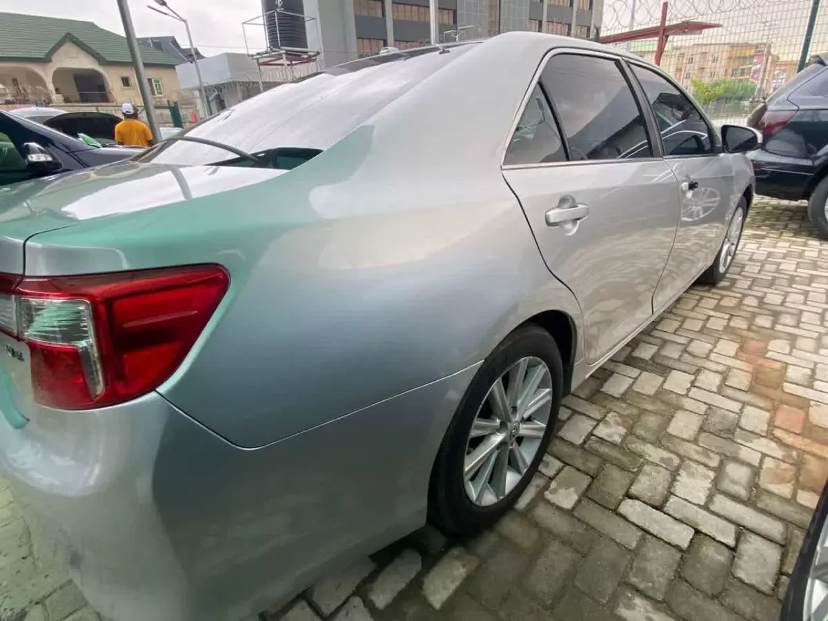car Right Back