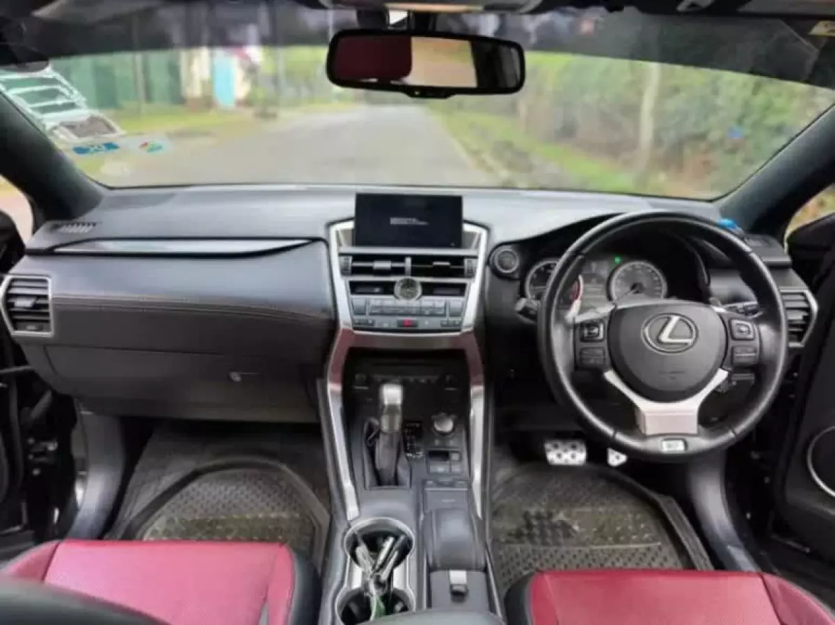 interiorFront