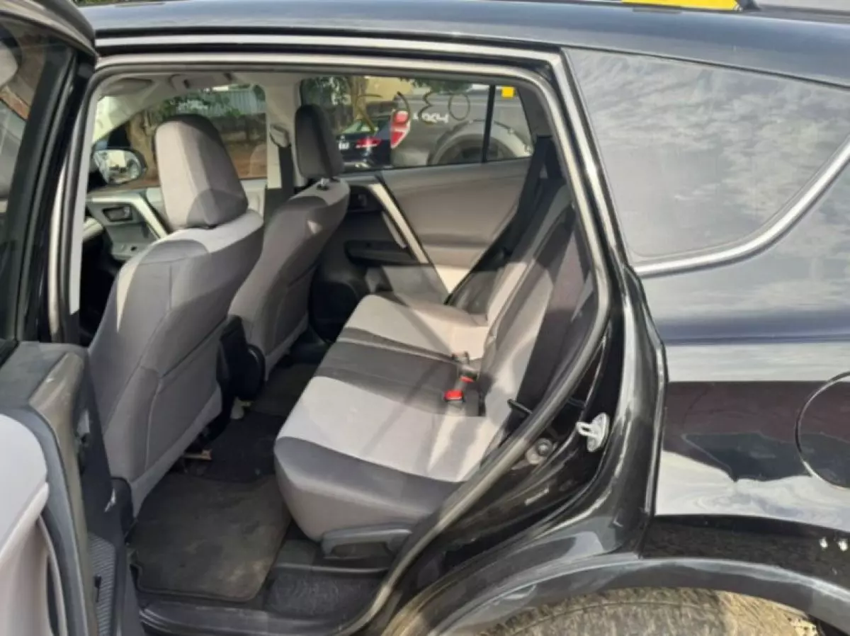 interiorBack