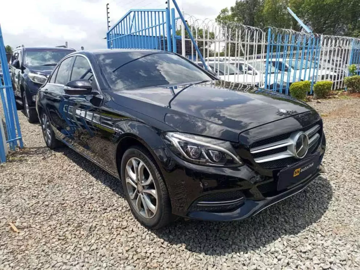 Mercedes-Benz C 200 - 2015