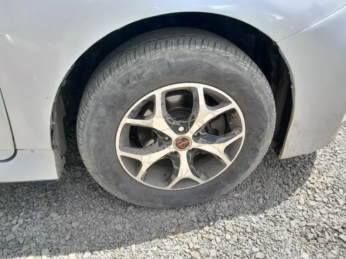tyre2