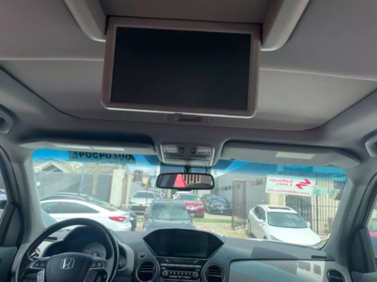 interiorBack