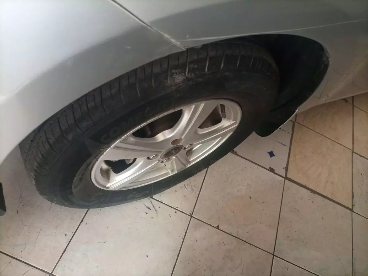 tyre1