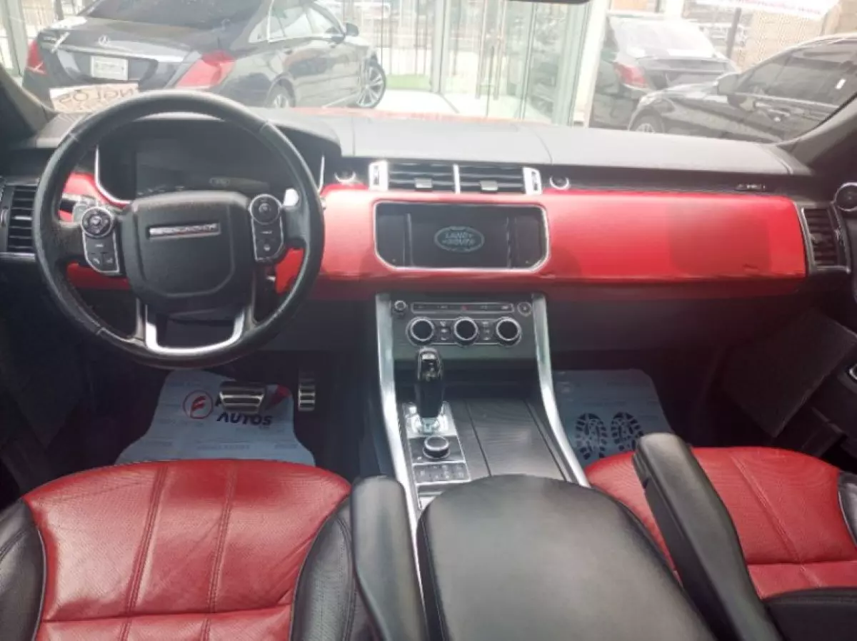 interiorFront