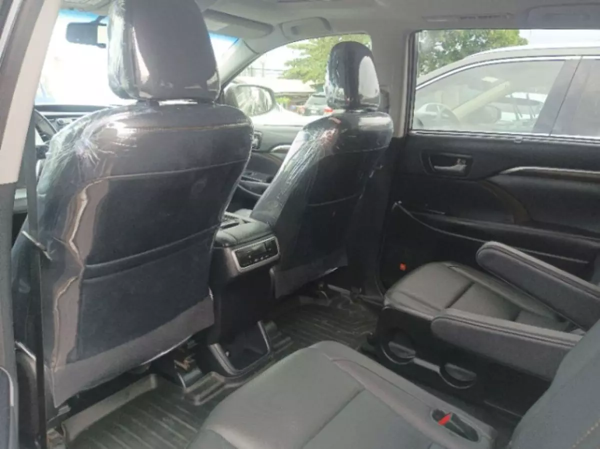 interiorBack