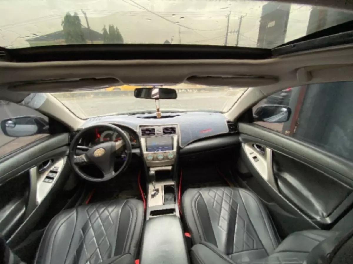 interiorFront