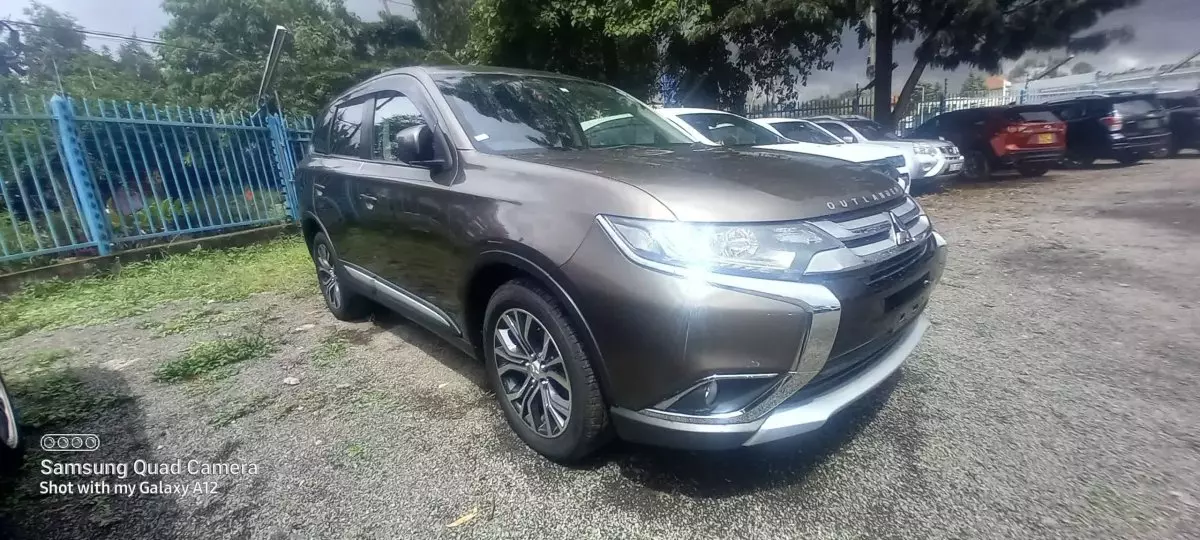 Mitsubishi New Outlander - 2016