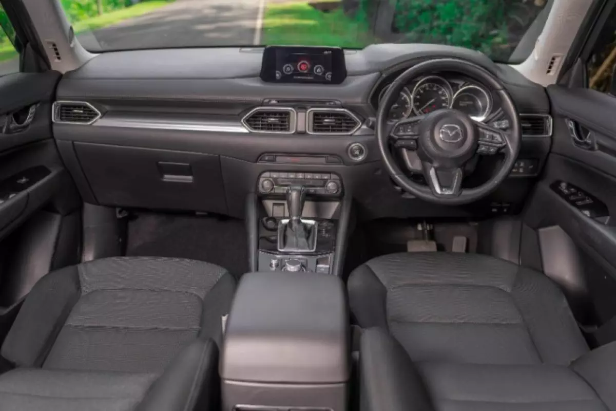 interiorFront