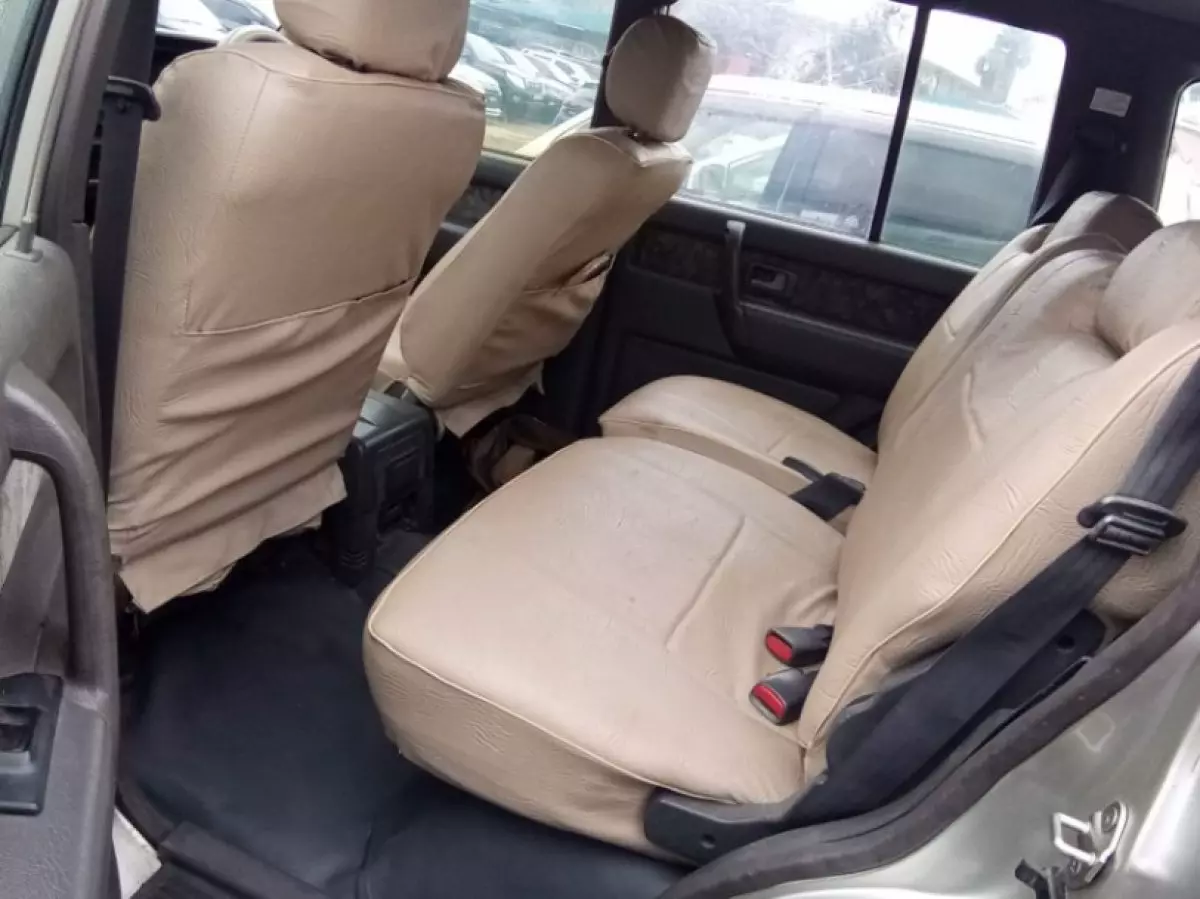 interiorBack