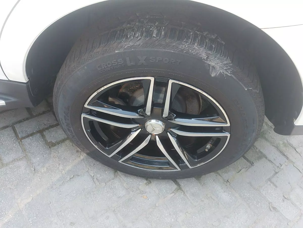 tyre2