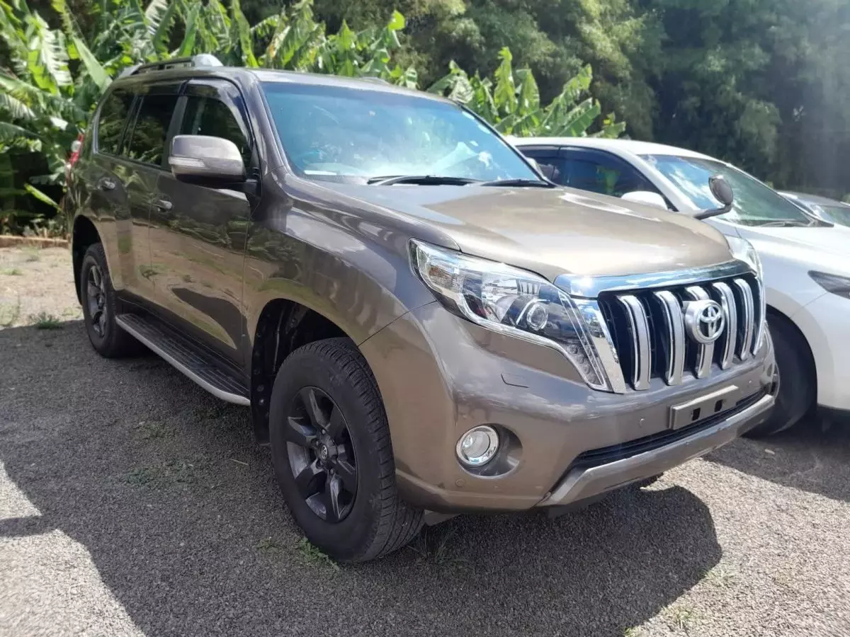 Toyota Landcruiser prado TX - 2015