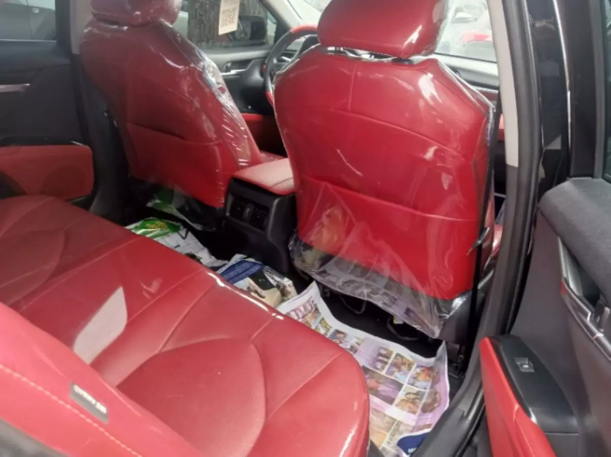interiorBack