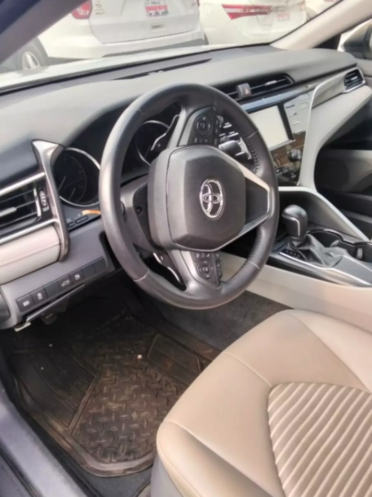 interiorFront
