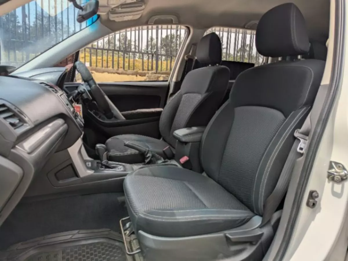 interiorFront