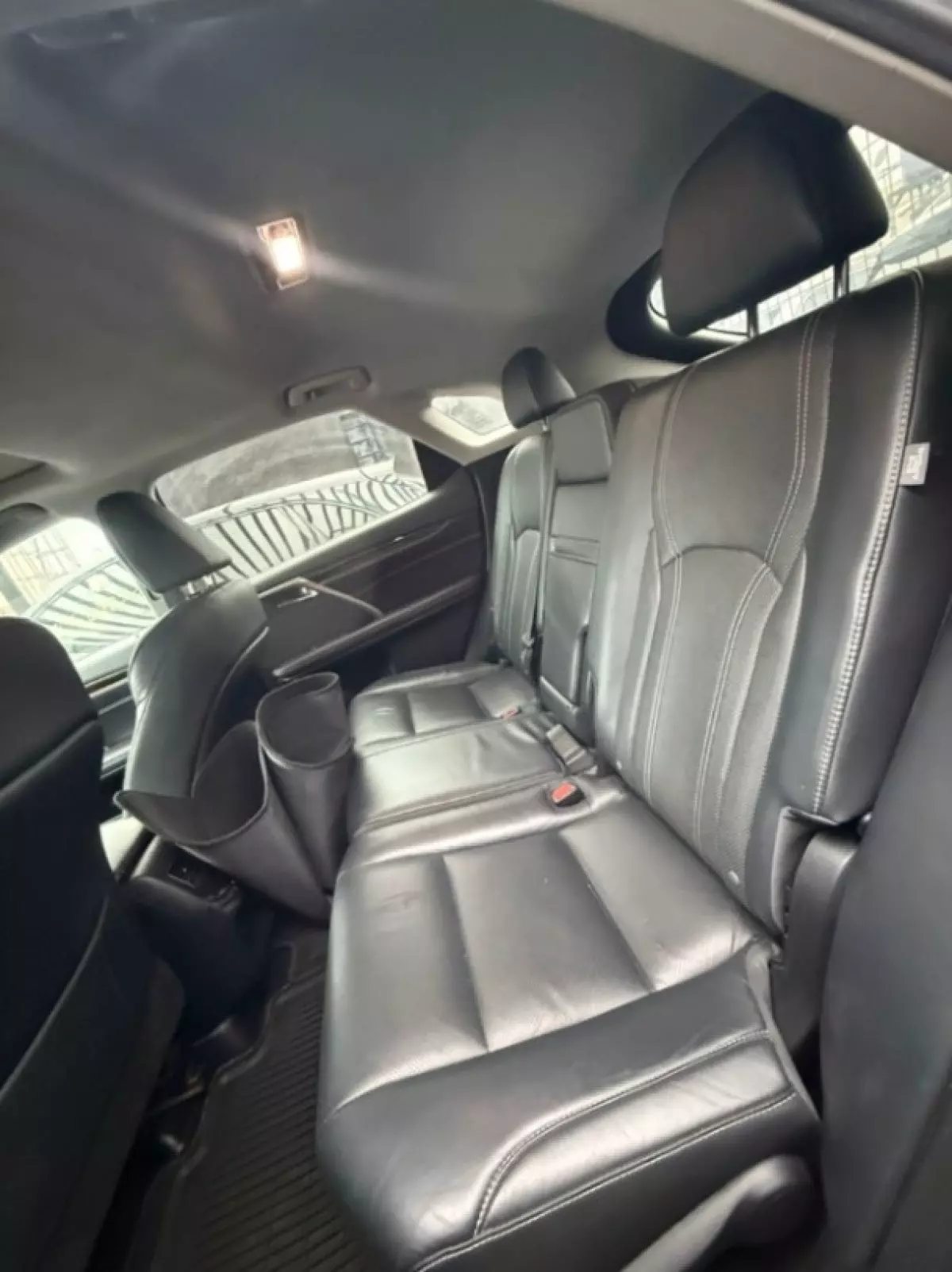 interiorBack