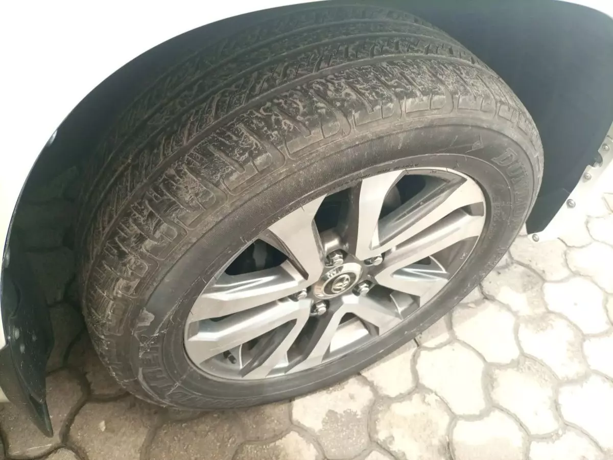 tyre1