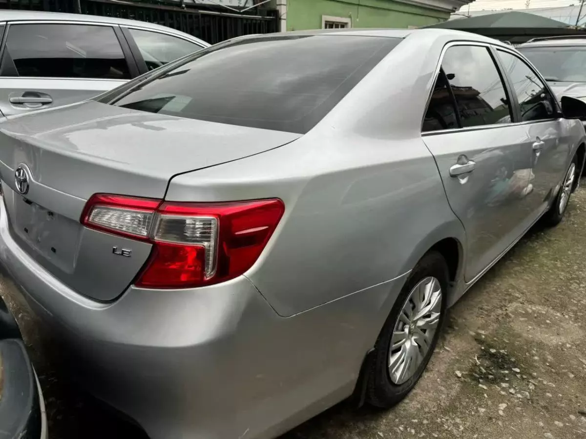 car Right Back