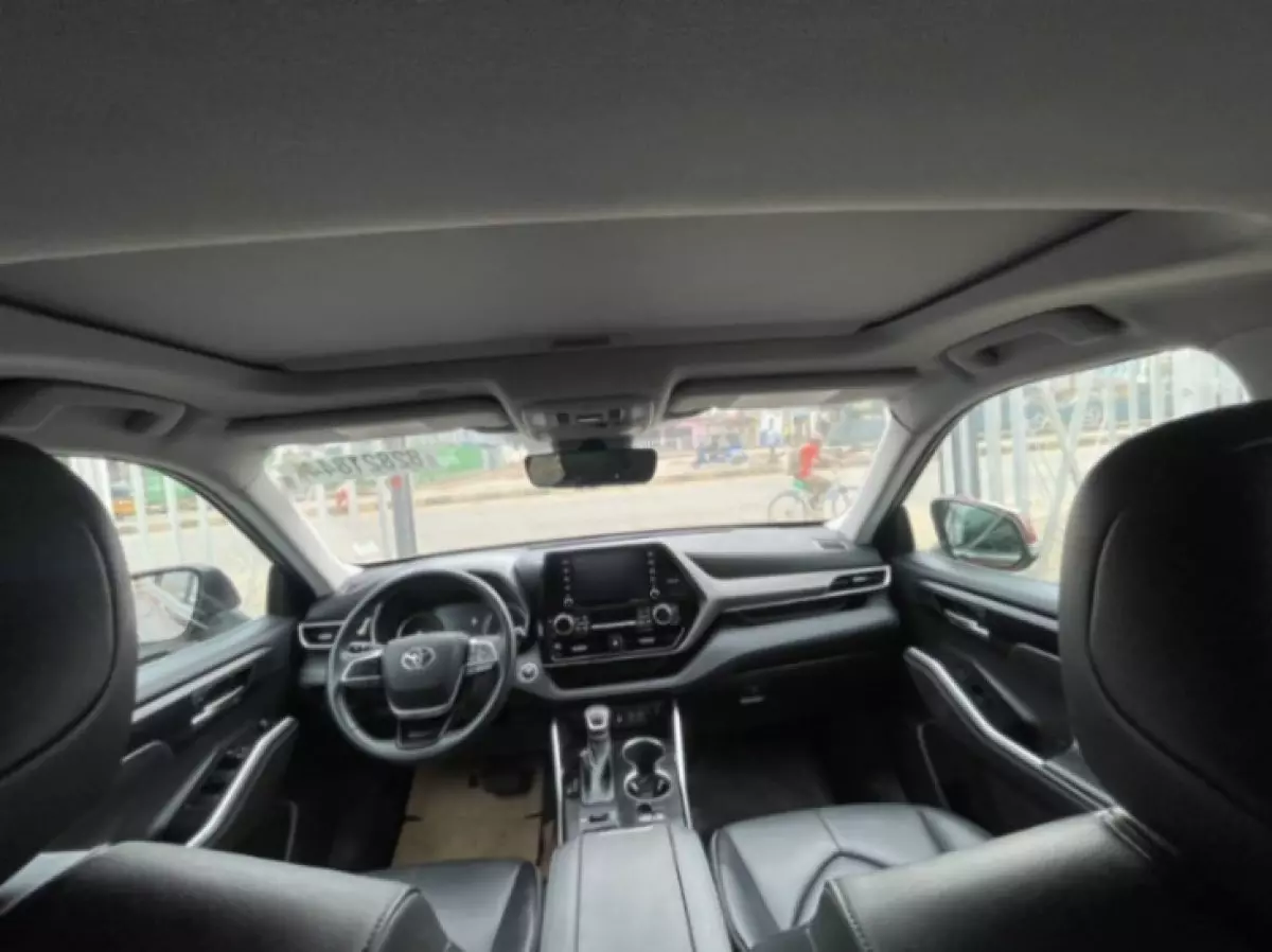 interiorFront