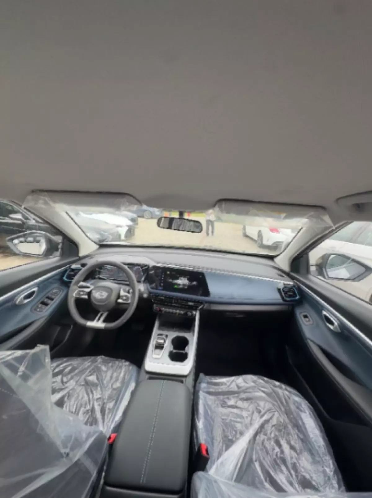 interiorFront