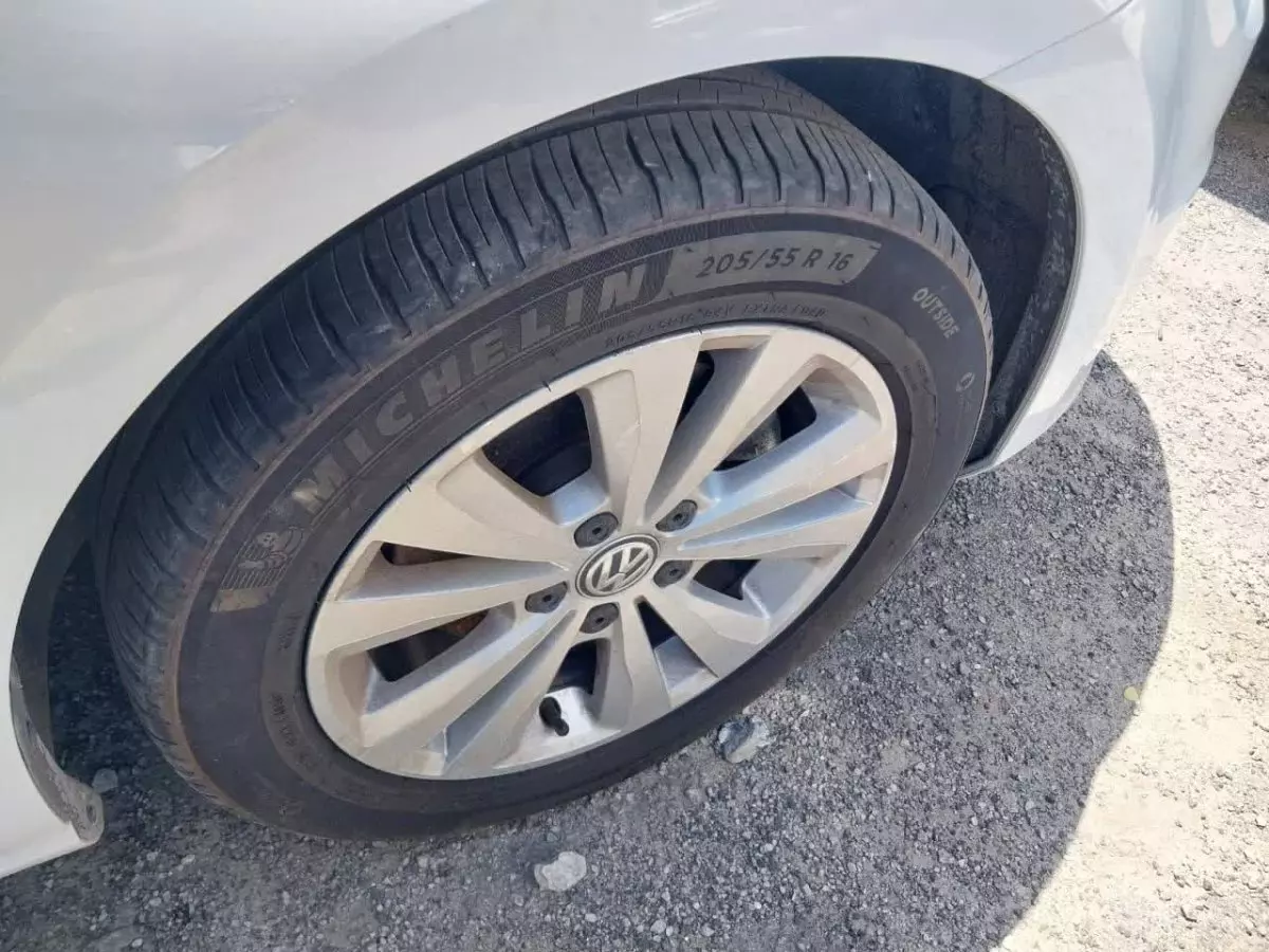 tyre0