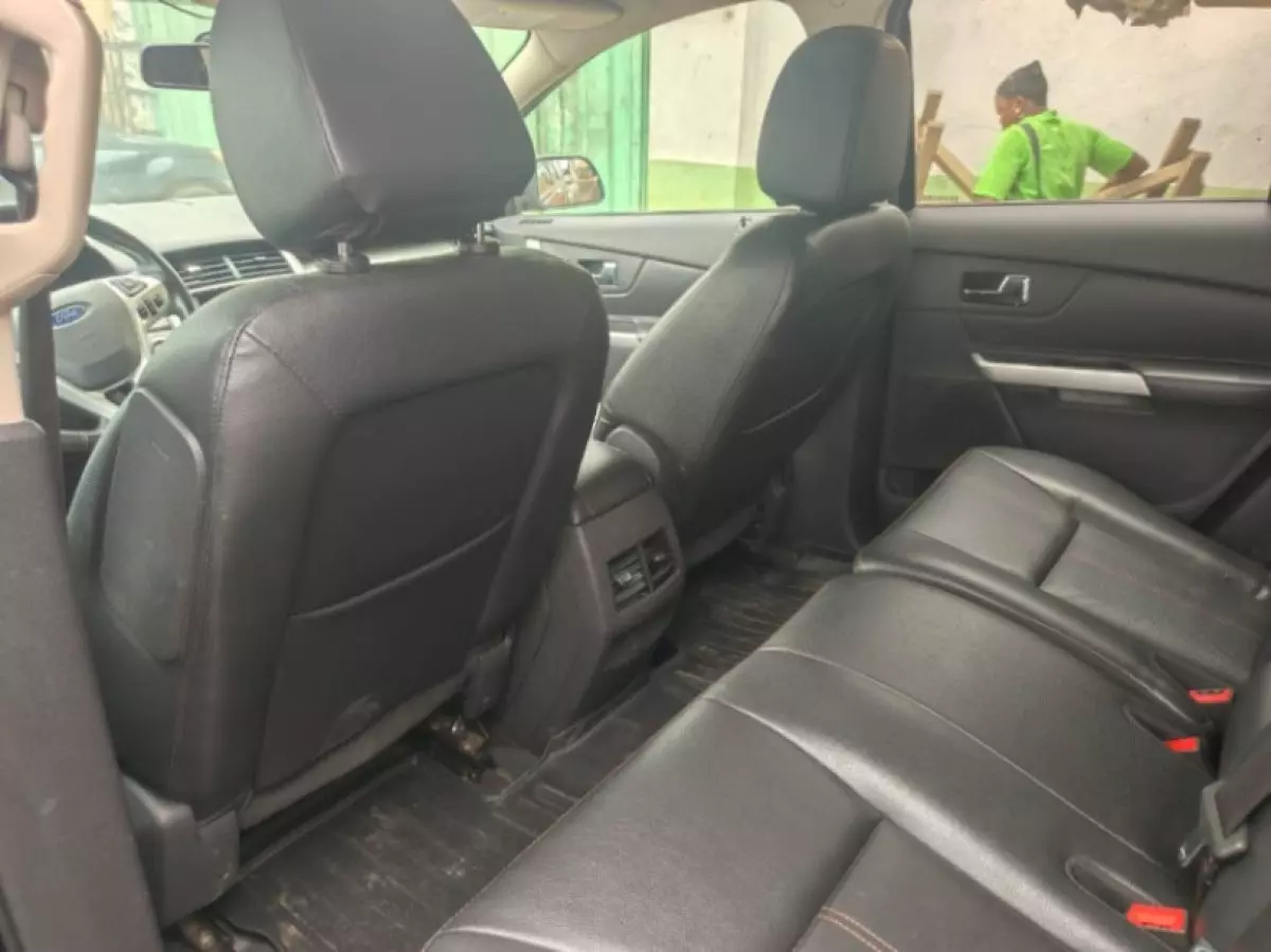 interiorBack