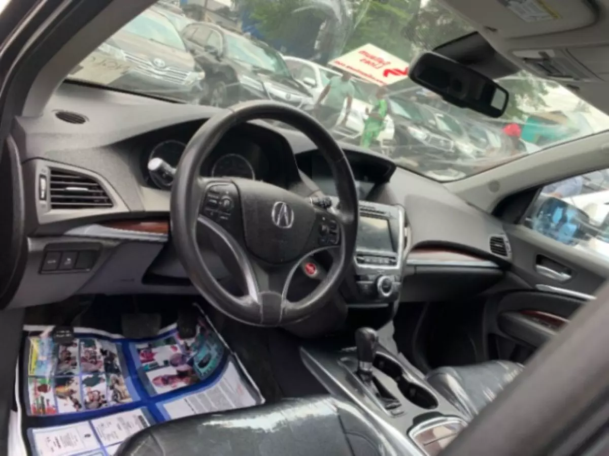 interiorFront