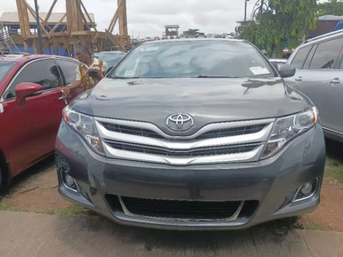 Toyota Venza - 2010