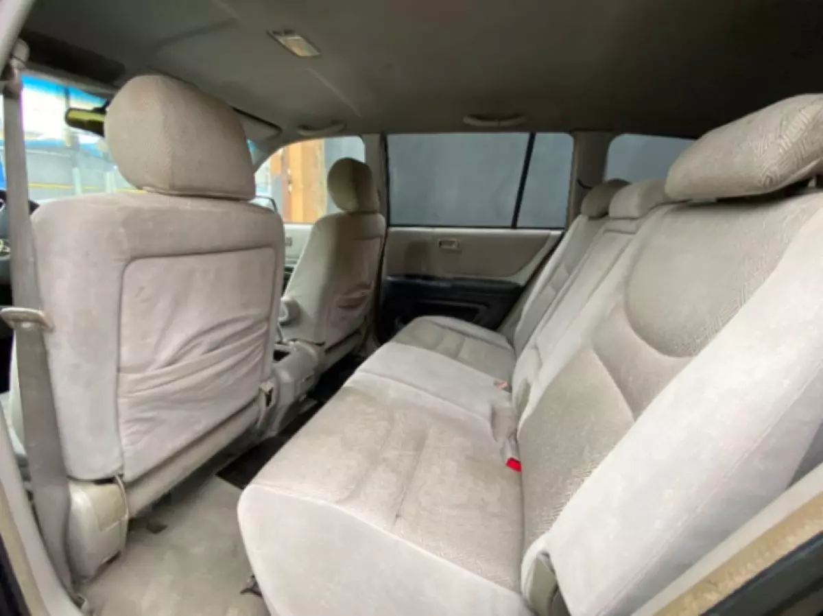 interiorBack