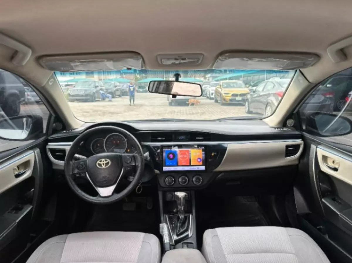 interiorFront