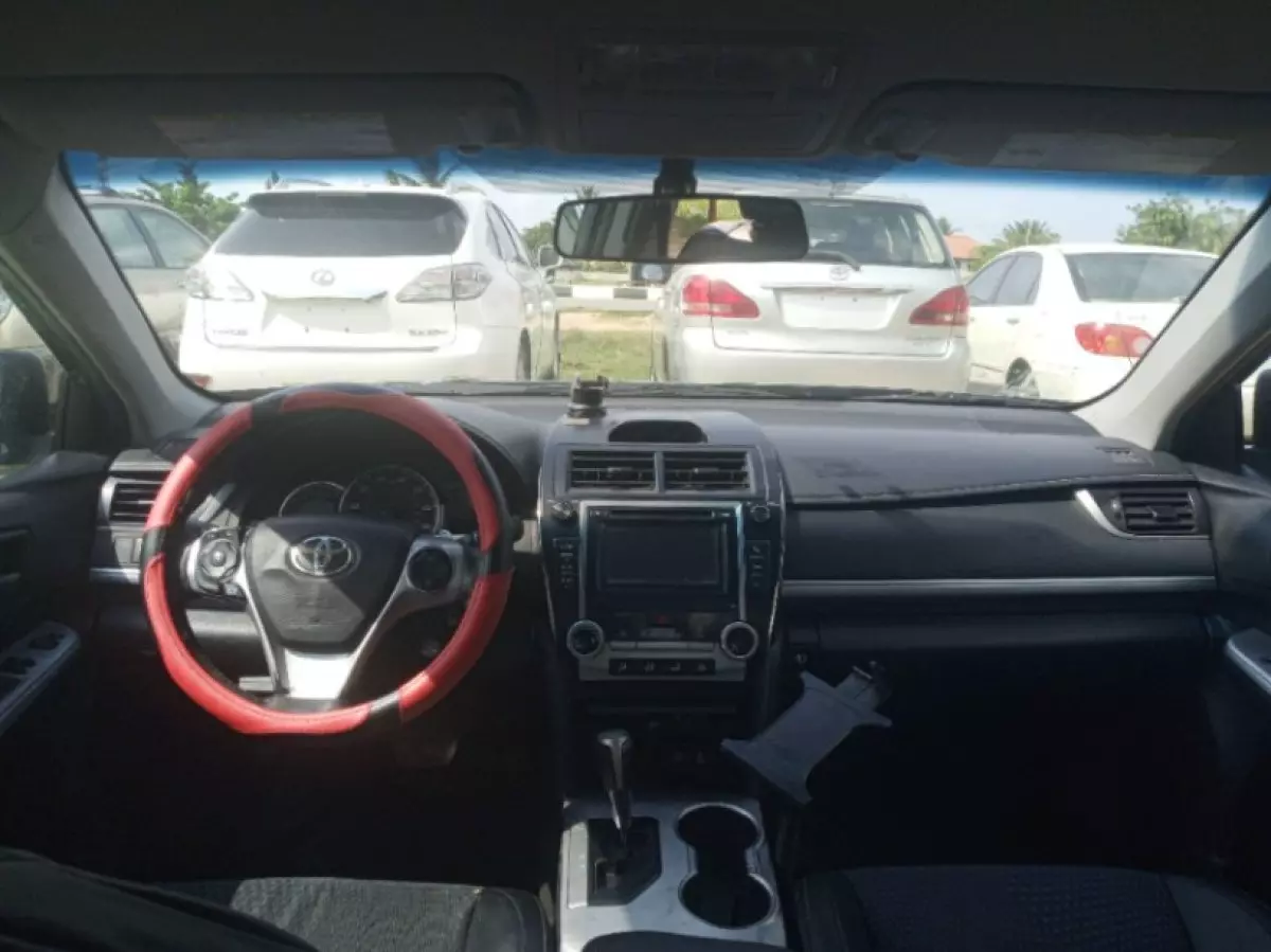 interiorFront