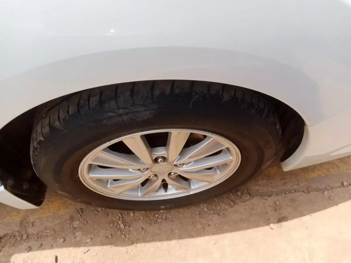 tyre2