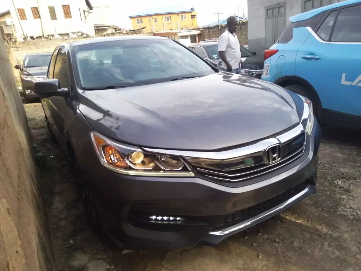 Honda Accord - 2017