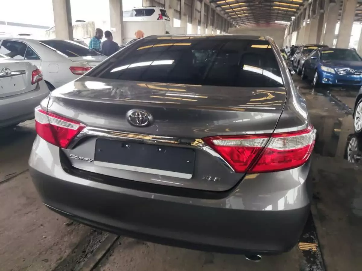 car Right Back
