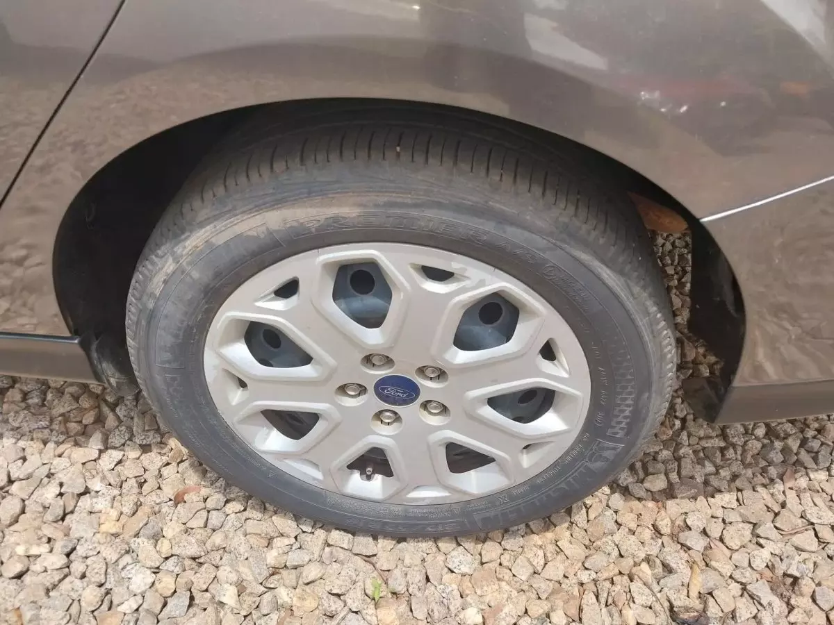 tyre2