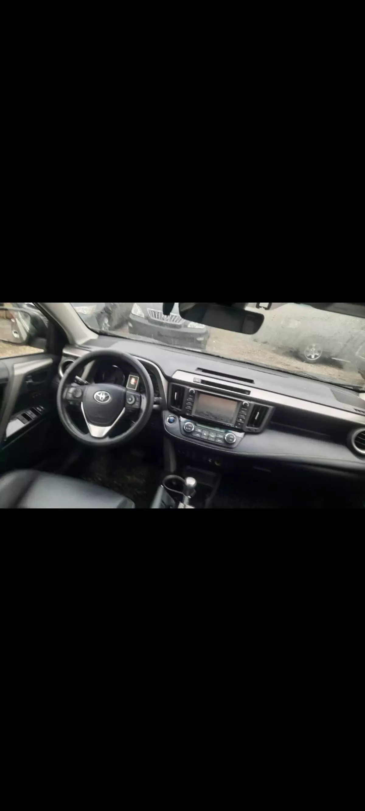 interiorFront