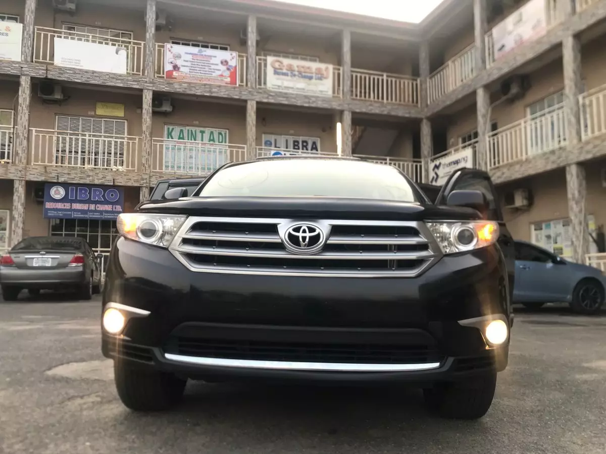 car Right Back