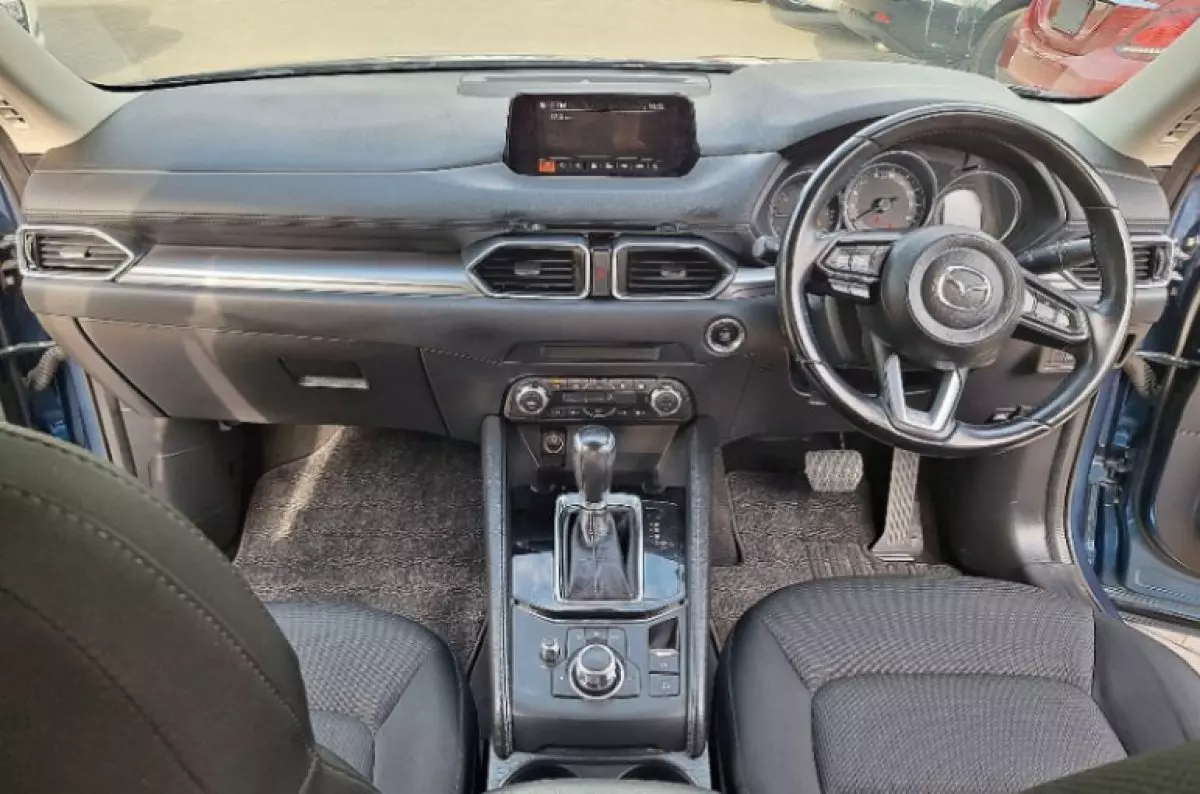 interiorFront