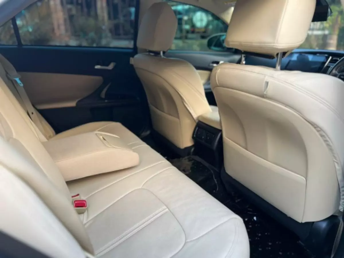 interiorBack
