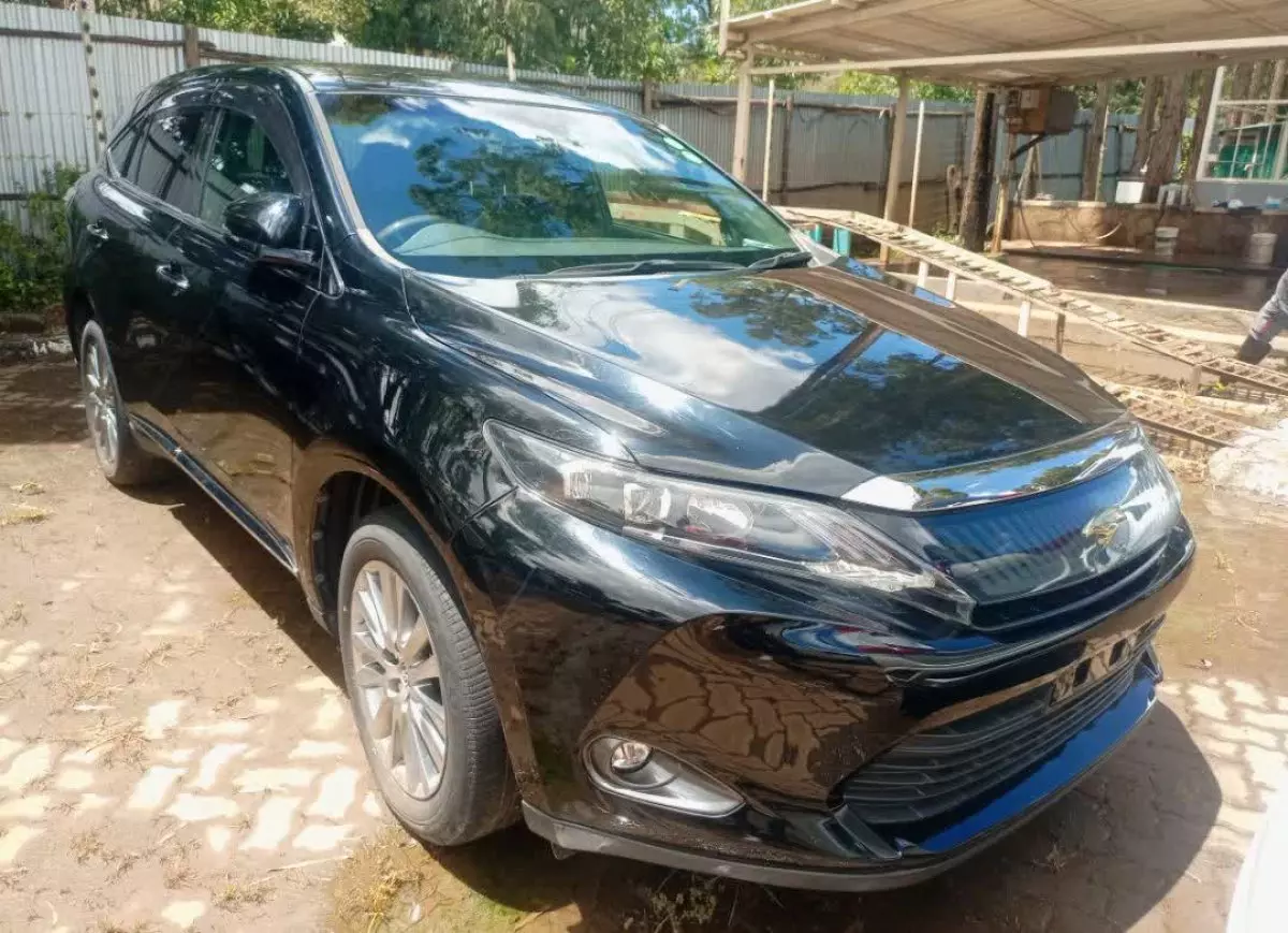 Toyota Harrier - 2016