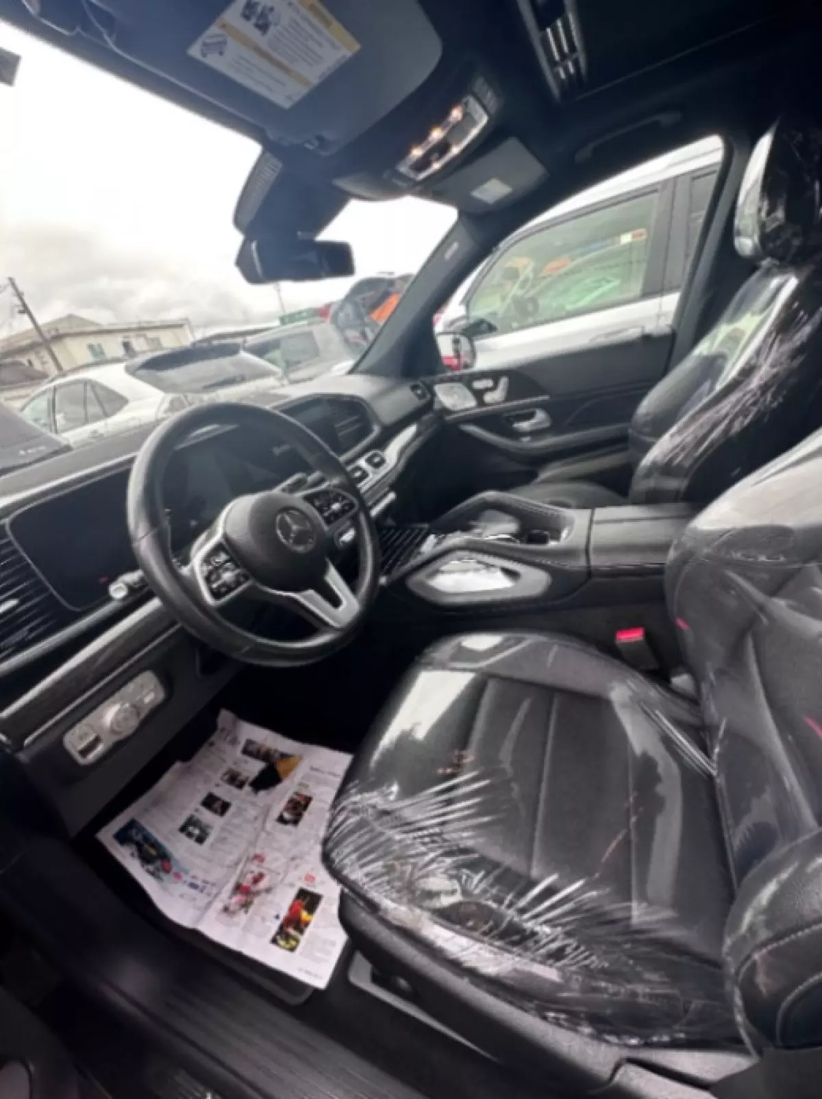 interiorFront