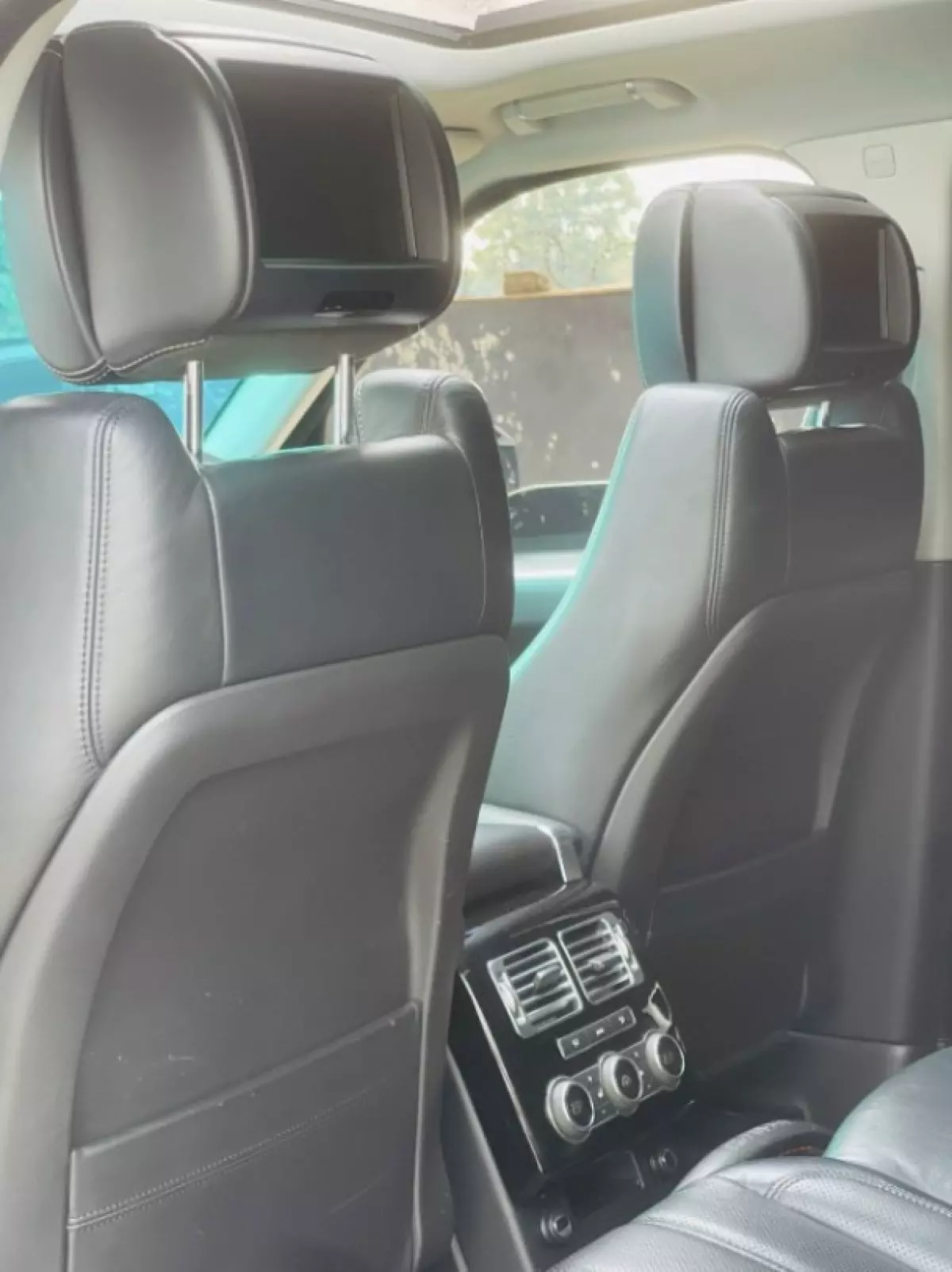 interiorFront