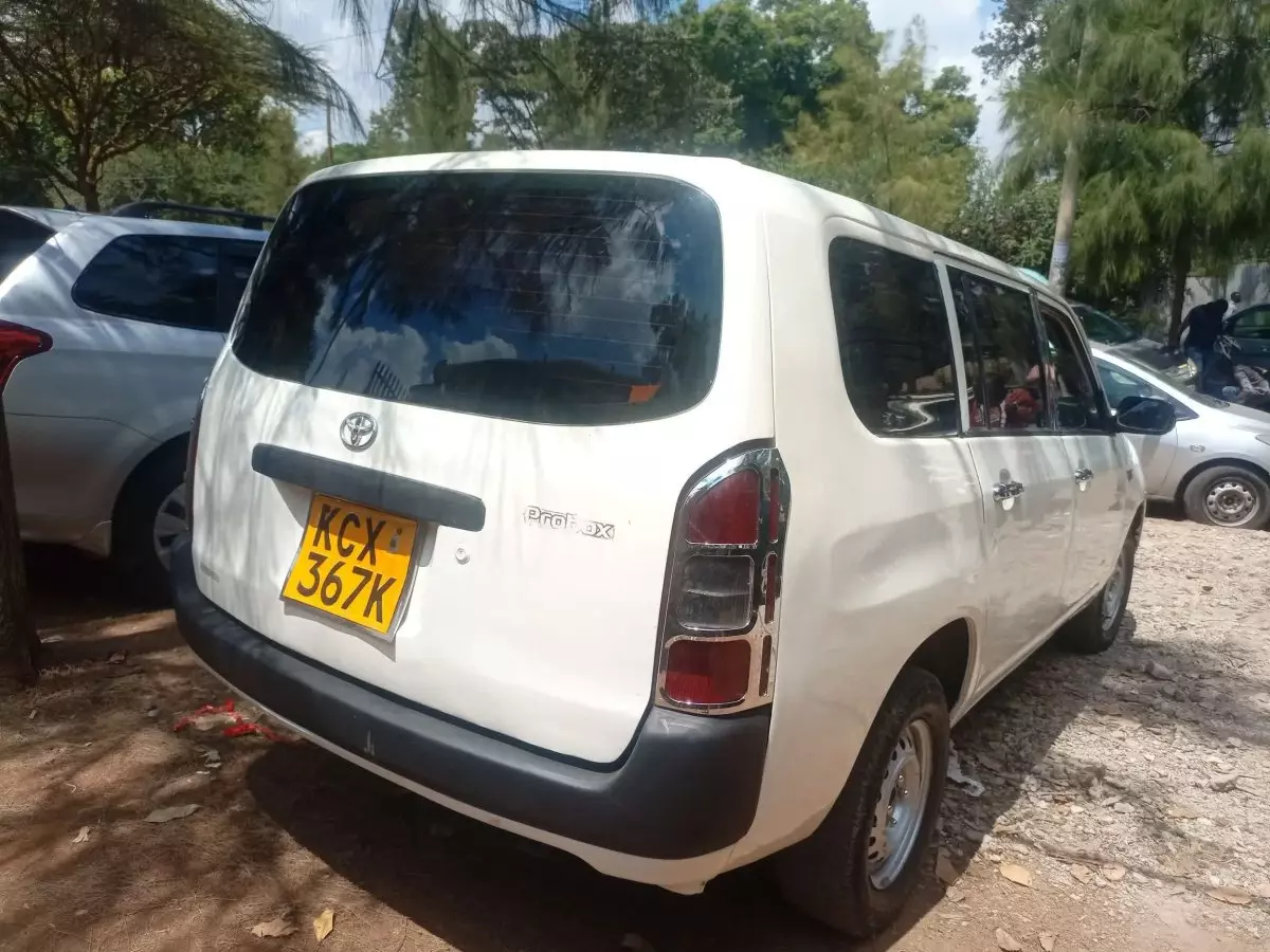 car Right Back