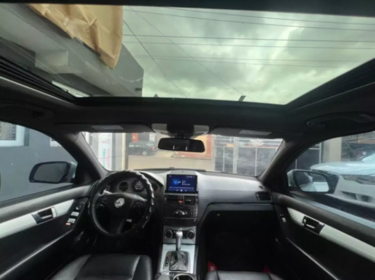 interiorFront