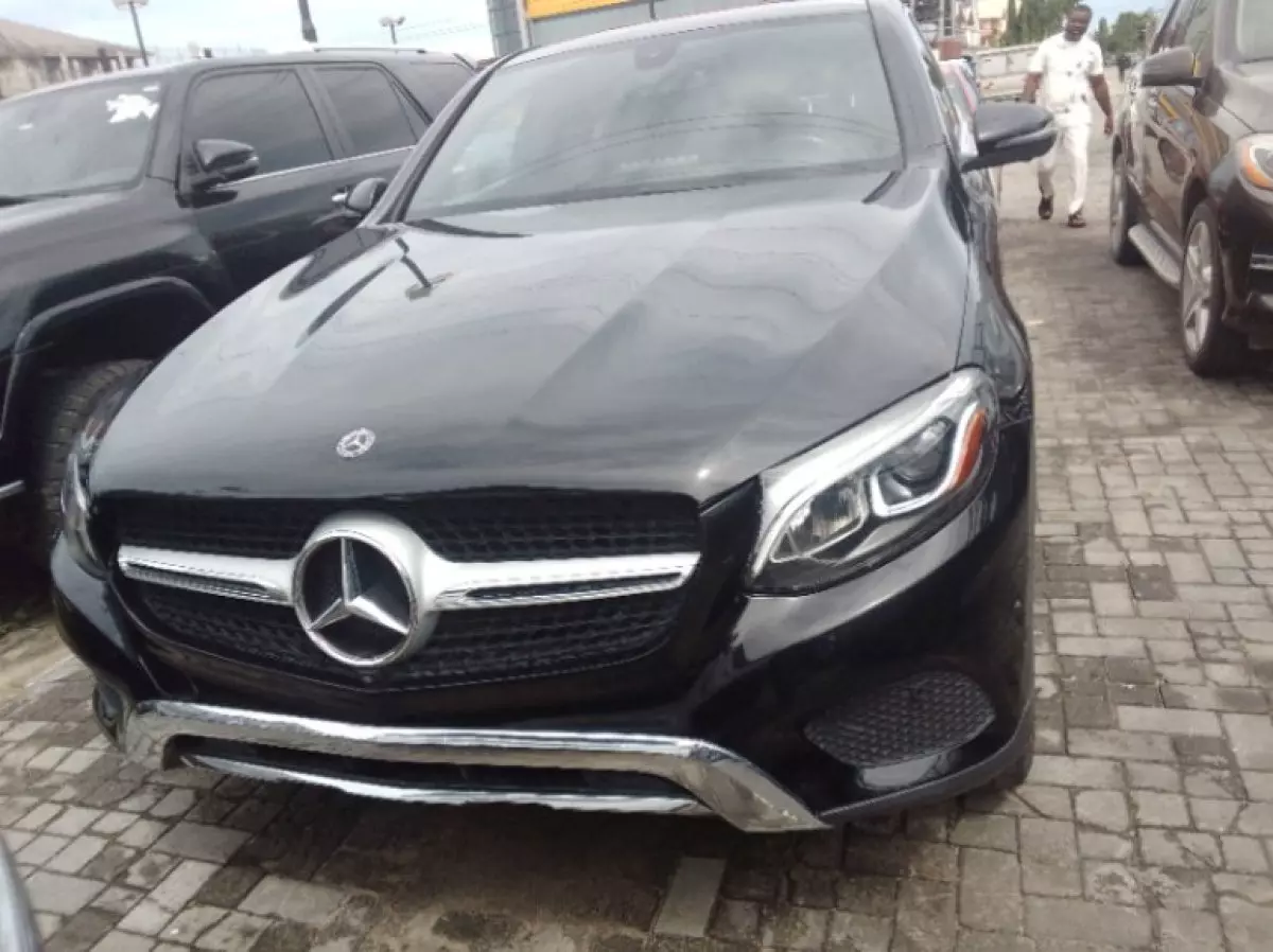 Mercedes-Benz GLC 300 - 2019
