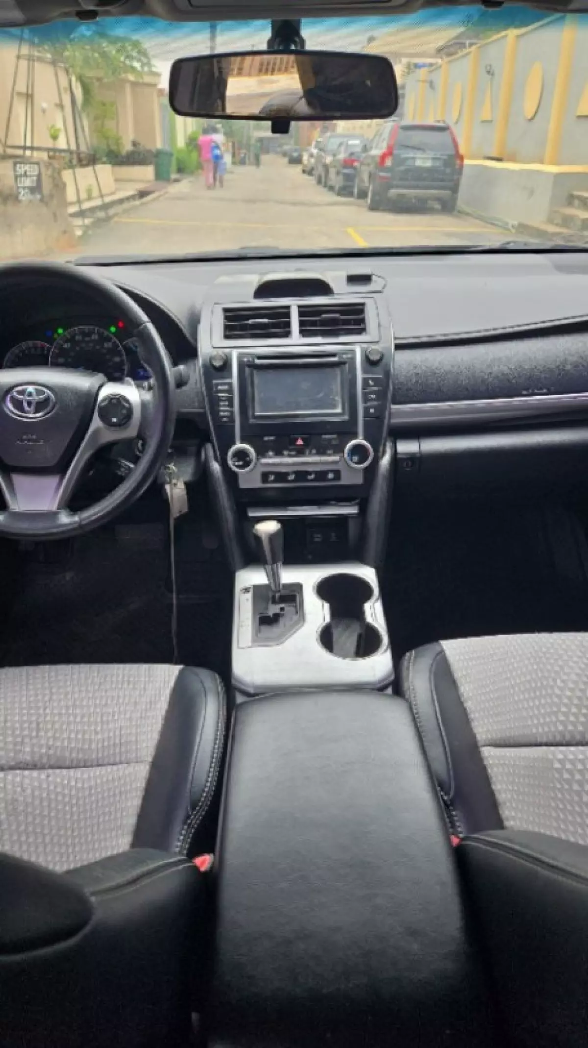 interiorFront