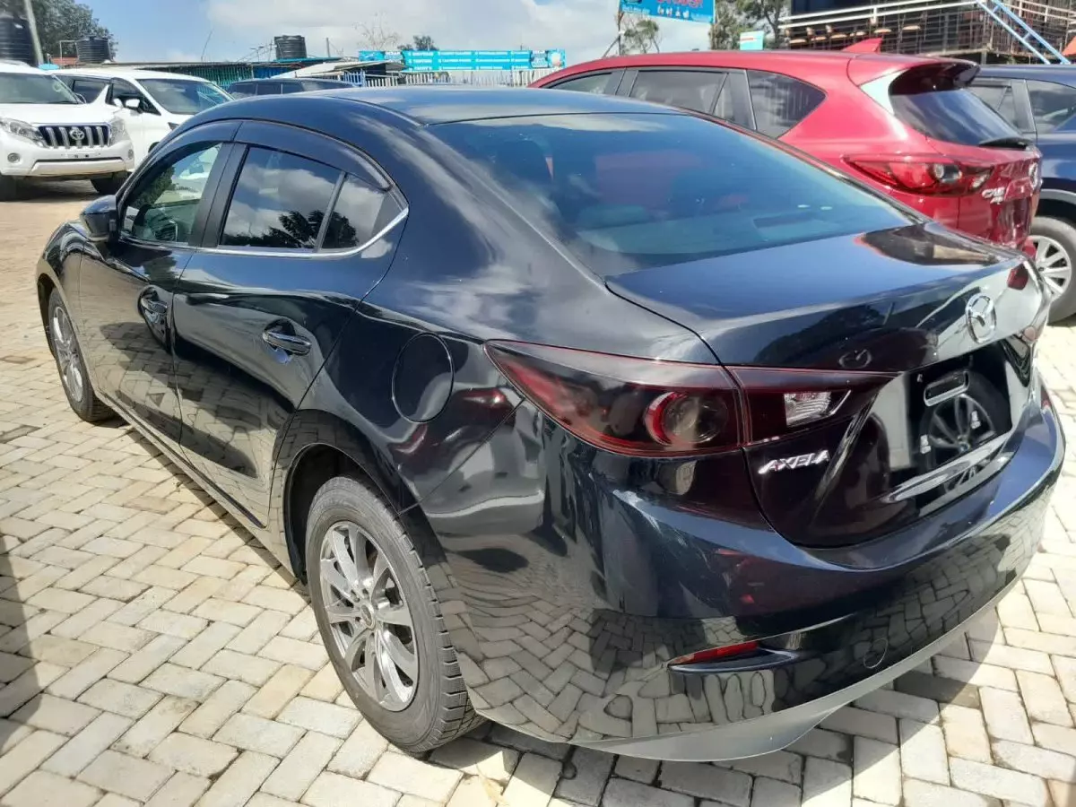 car Right Back